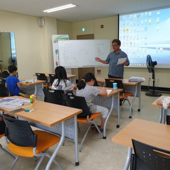 [노송작은도서관]'신문으로 배우는 NIE교실' 프로그램 진행 이미지