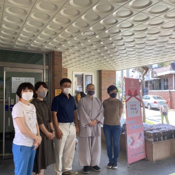 전라북도약사회, 전주시약사회 후원으로 취약계층 어르신 대체식지원사업이 진행되었습니다. 이미지