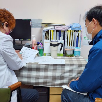 [물리치료]촉탁의 진료 및 상담 이미지