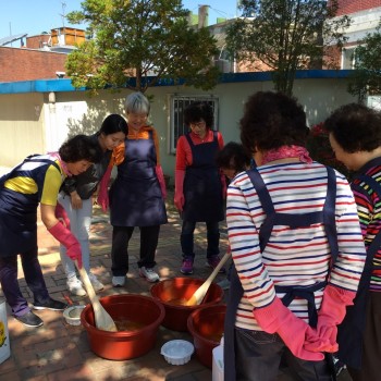 [분관/기린봉노인복지관]빨래비누만들기 진행 이미지