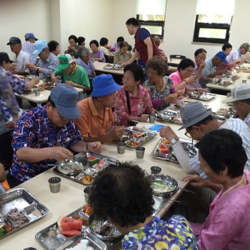 [분관/기린봉노인복지관]사랑의 건강보양식 나눔행사 이미지