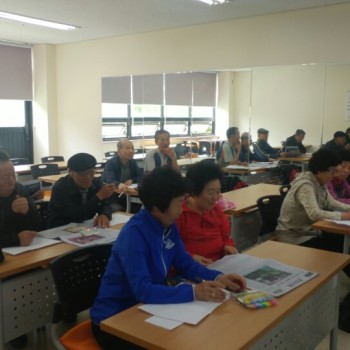 기린봉노인복지관 행복학습센터 미디어소통으로 선배시민되기 1회기 이미지